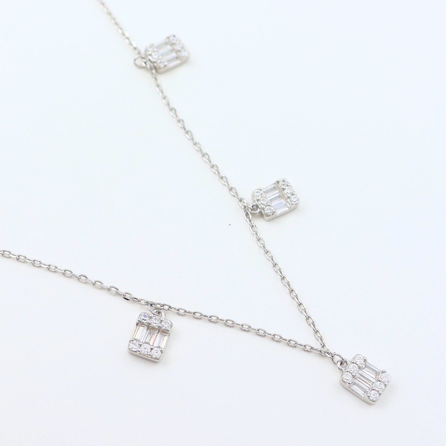 Silver Allure Chunky women neck wear 925