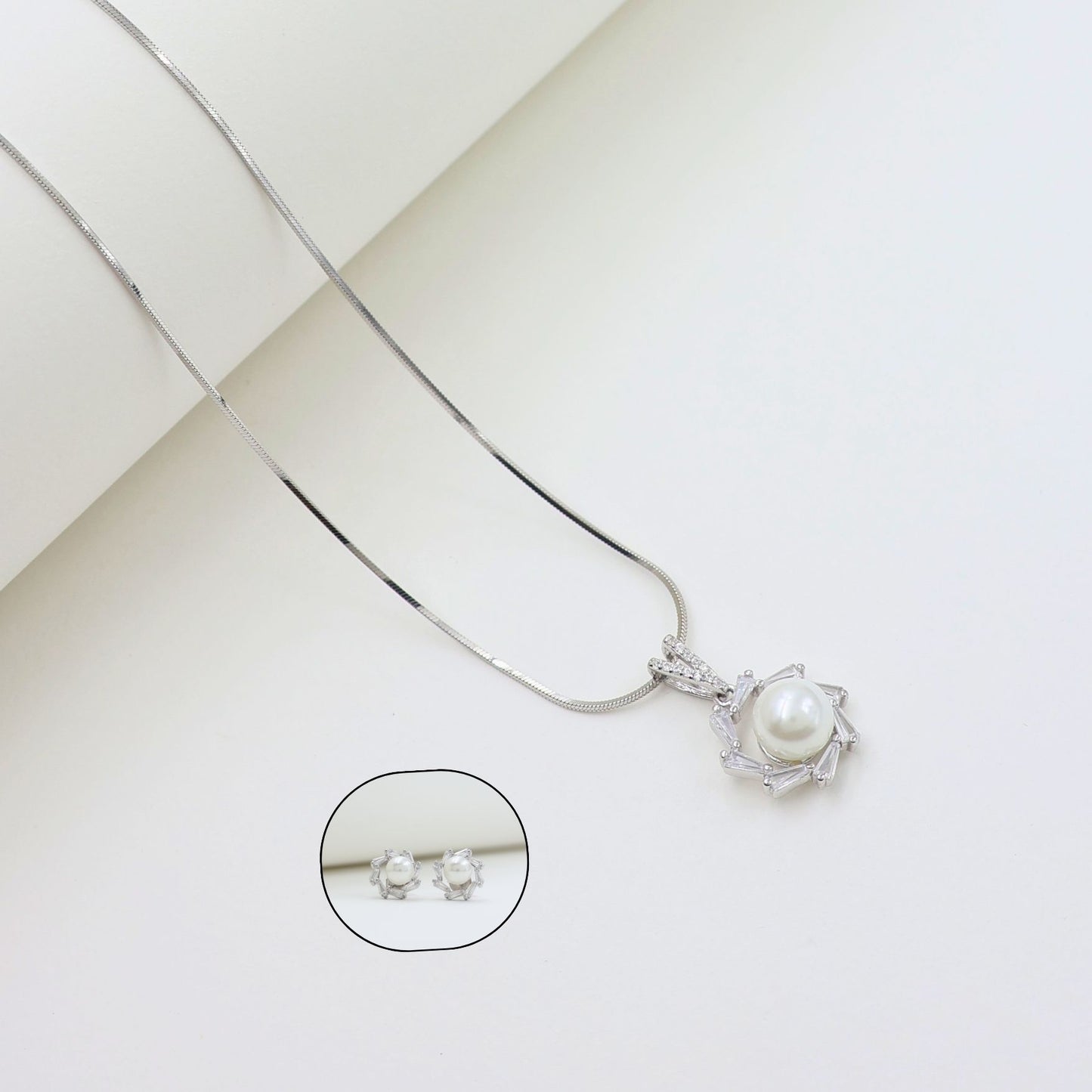 925 Silver Pearl Set With Link
