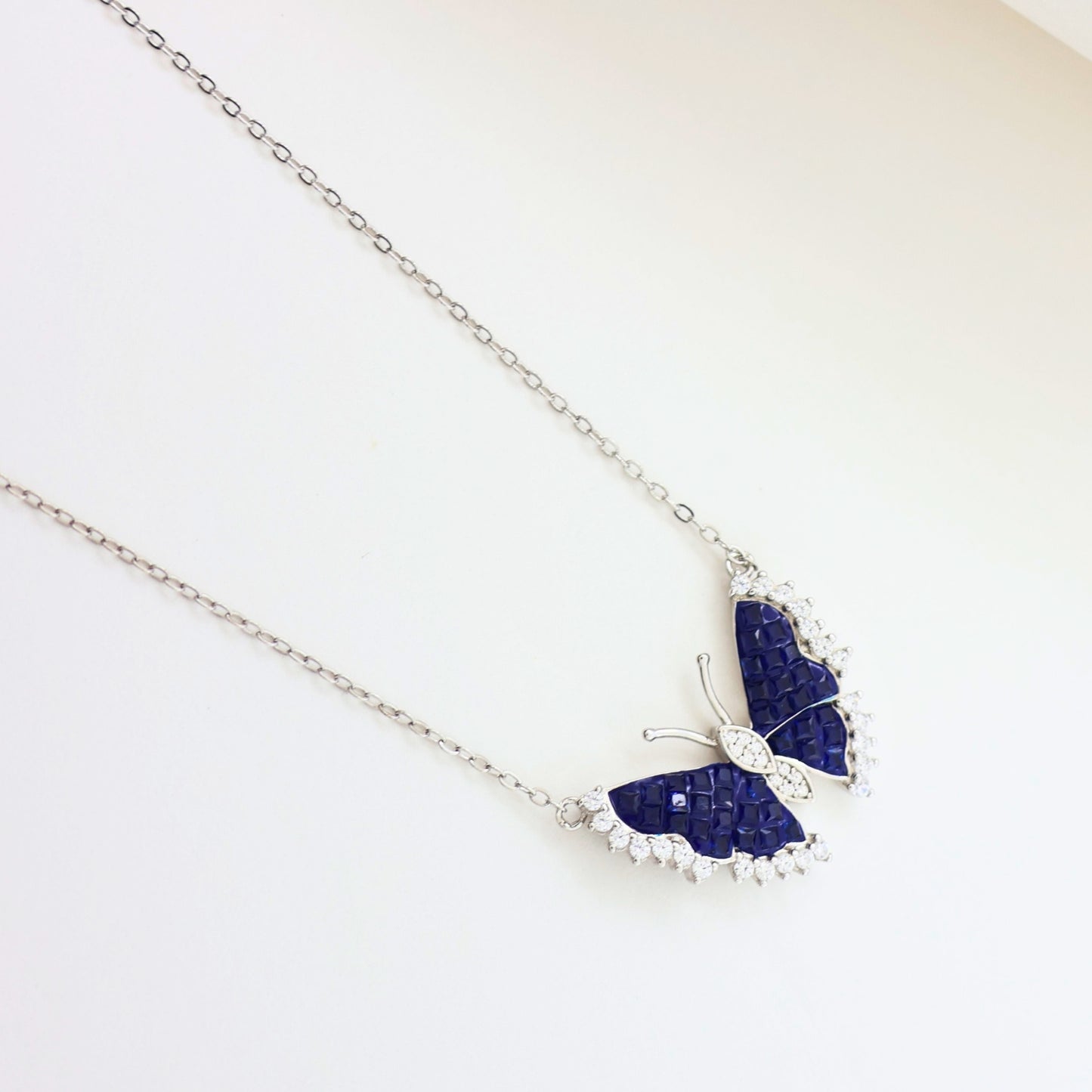 Butterfly Twinkling Fancy women neck wear 925