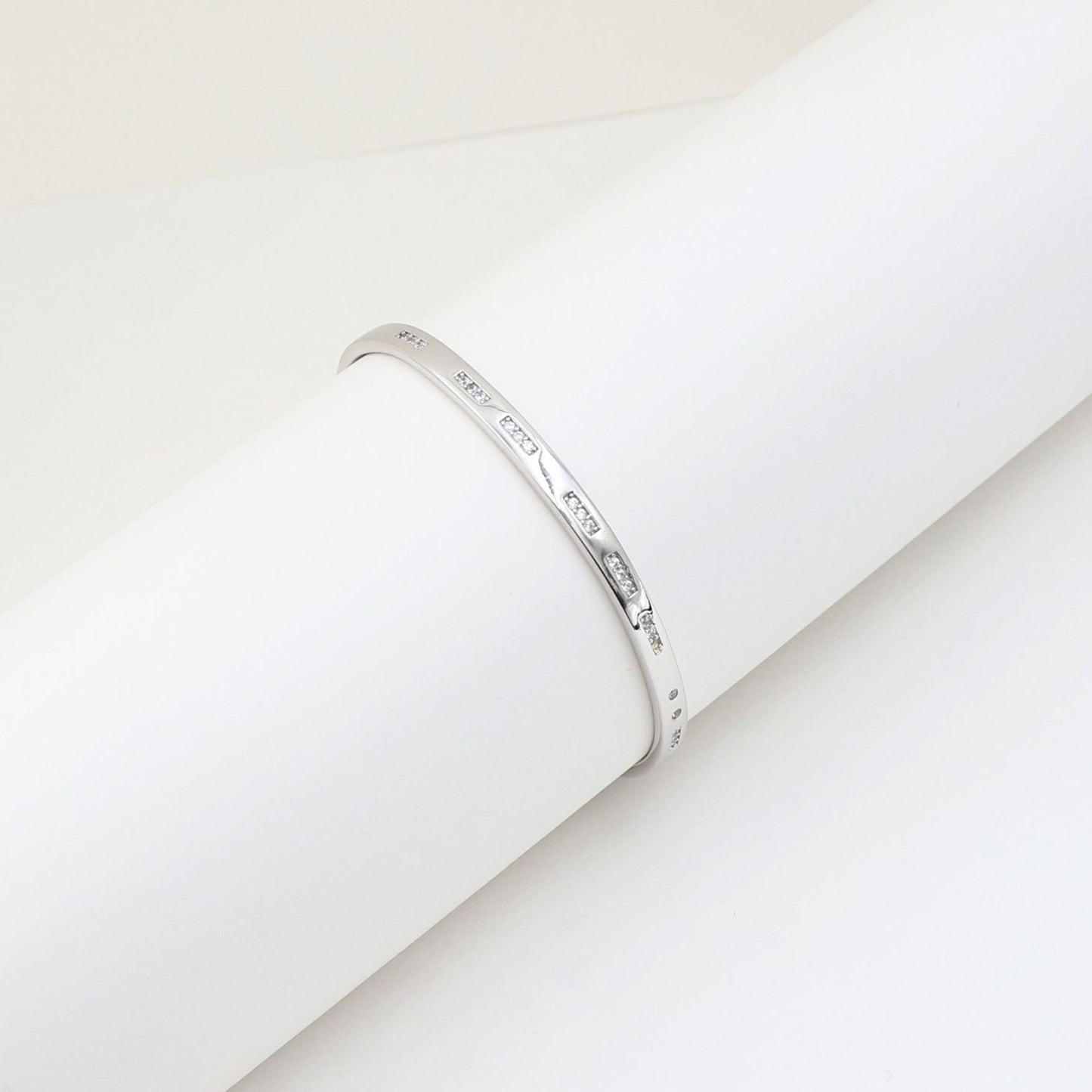 Unique Ladies Silver Kada 925
