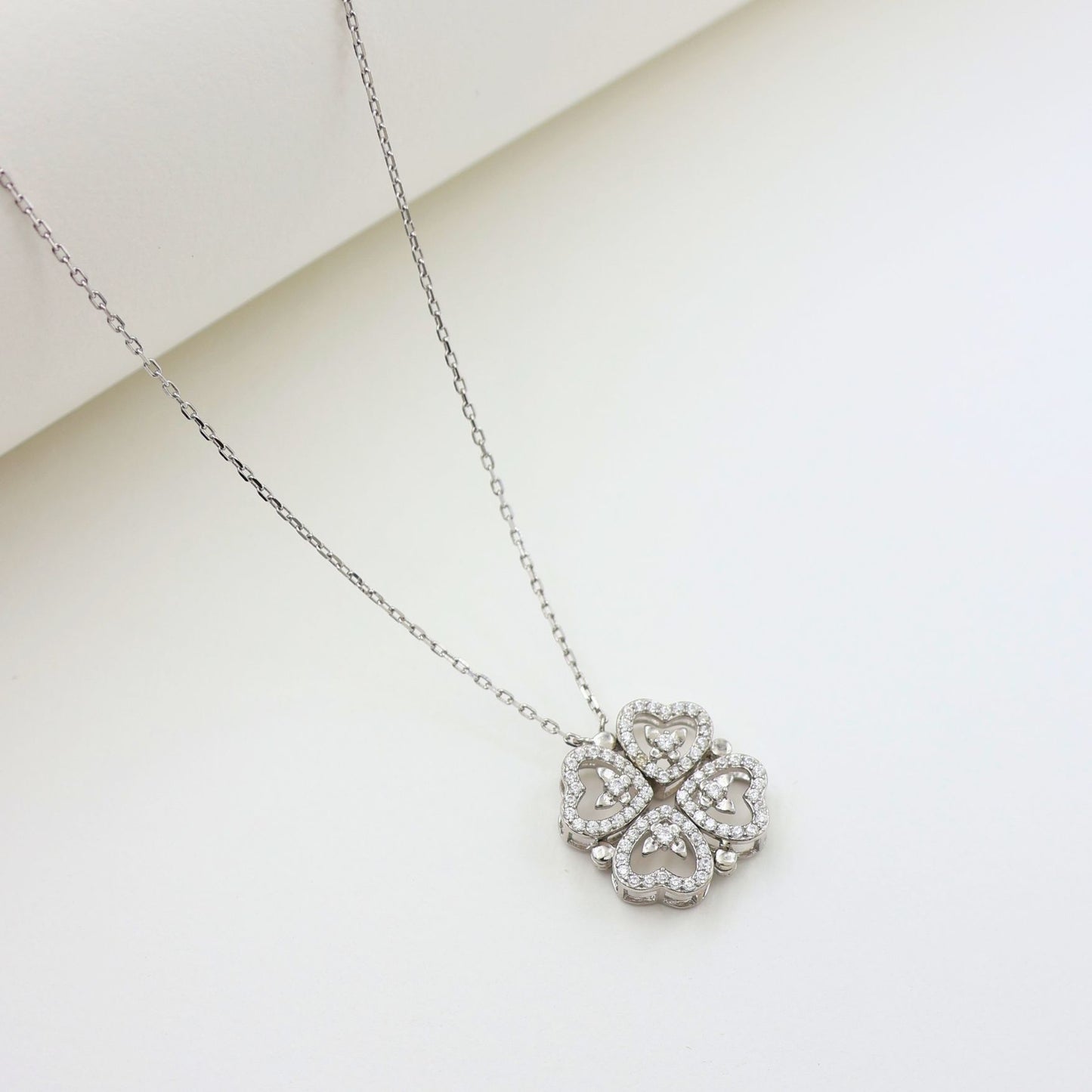 Ladies Fancy Silver Chain magnetic 925