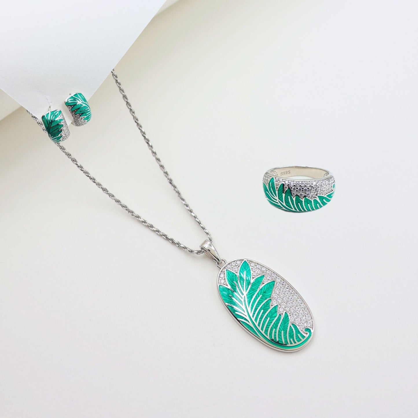 925 Silver Classic Pendant Set With Ring