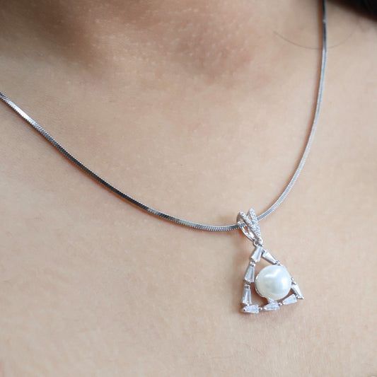 Silver Charming Pearl with link chain 925