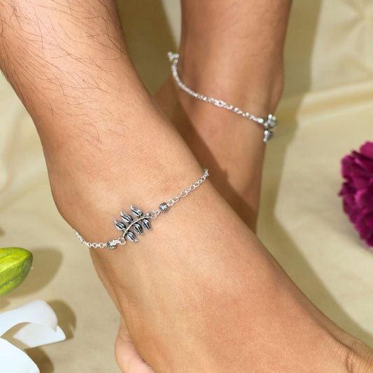 Oxidised leaf Silver Anklet
